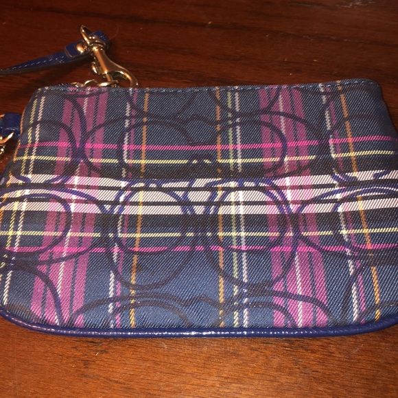 Coach Poppy Tartan Plaid Navy Pink Multi Stripe Zip Wristlet - Picture 2 of 5